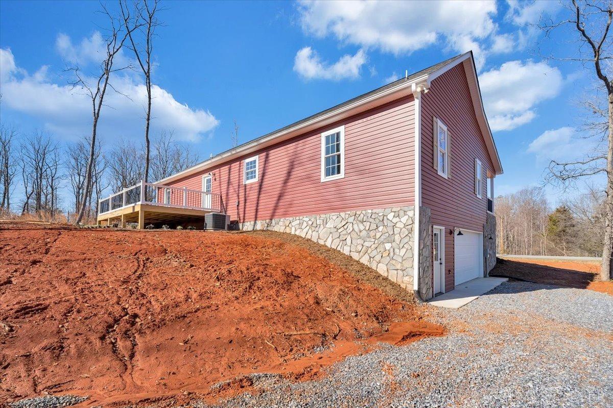 5934 Joppa Mill Road Moneta, VA 24121 - Photo 36 of 45 a backyard of a house with wooden fence