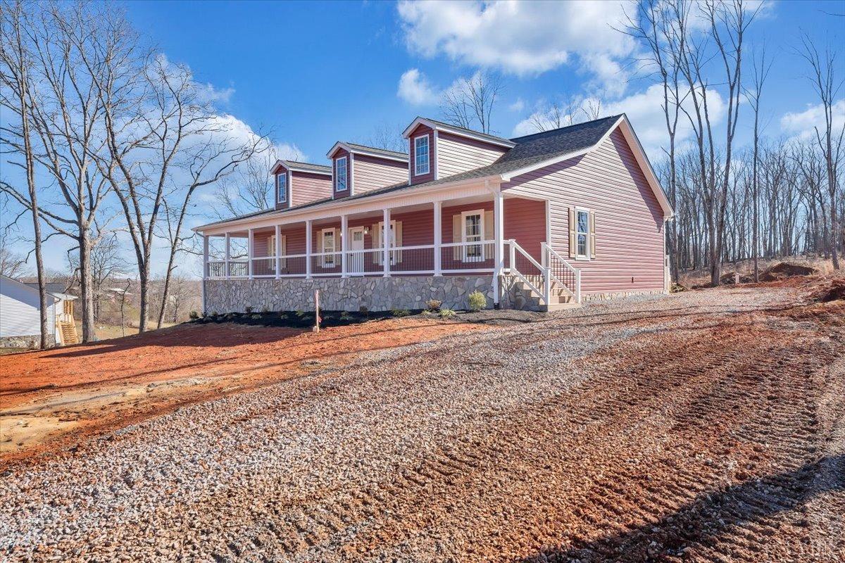 5934 Joppa Mill Road Moneta, VA 24121 - Photo 40 of 45 a view of a house with wooden fence