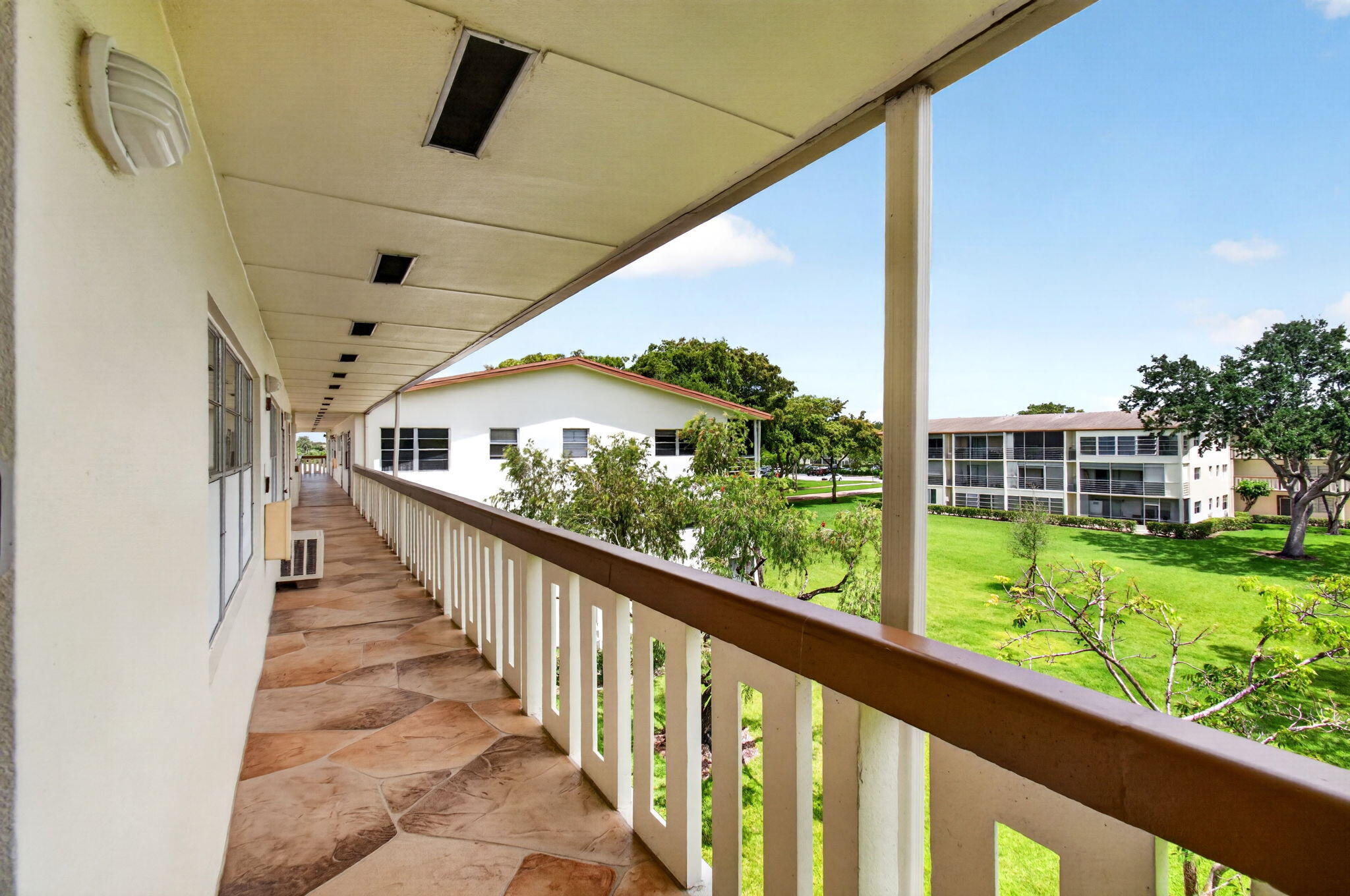 35 Mansfield A Boca Raton, FL 33434 - Photo 9 of 98 7-web-or-mls-DSC_8669
