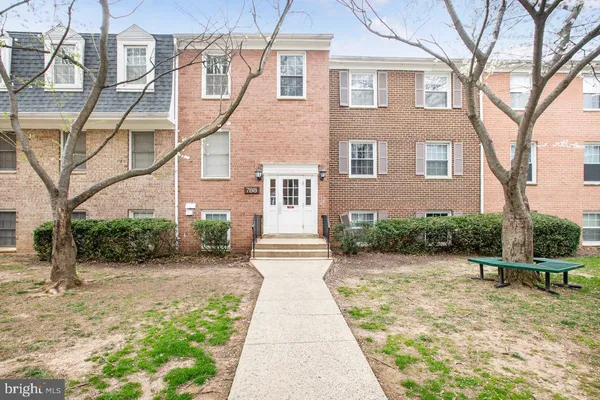 $2,100 | 788 Quince Orchard Boulevard, Unit 201, Gaithersburg, MD 20878