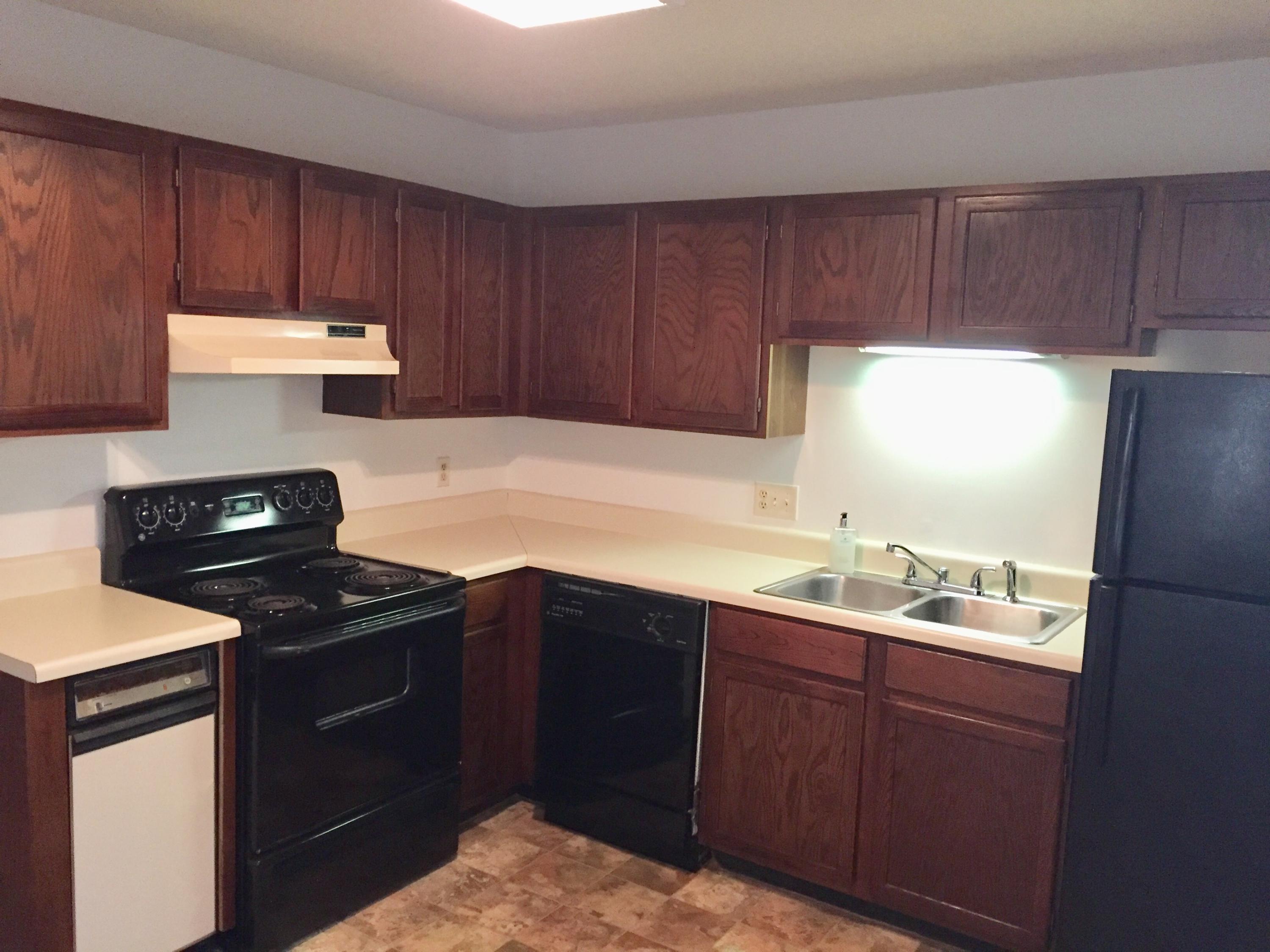 115 Arcadia Lane, Unit B Oak Ridge, TN 37830 - Photo 3 of 10 IMG-4120