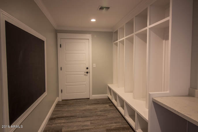 42 West Boca Raton Road Phoenix, AZ 85023 - Photo 14 of 33 Back door-mudroom (1 of 1)