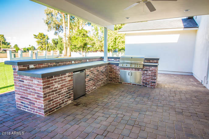 42 West Boca Raton Road Phoenix, AZ 85023 - Photo 30 of 33 outdoor kitchen (1 of 1)