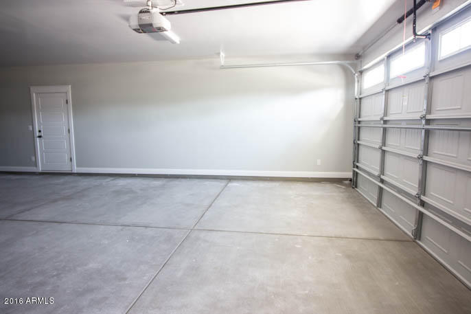 42 West Boca Raton Road Phoenix, AZ 85023 - Photo 33 of 33 Garage (1 of 1)
