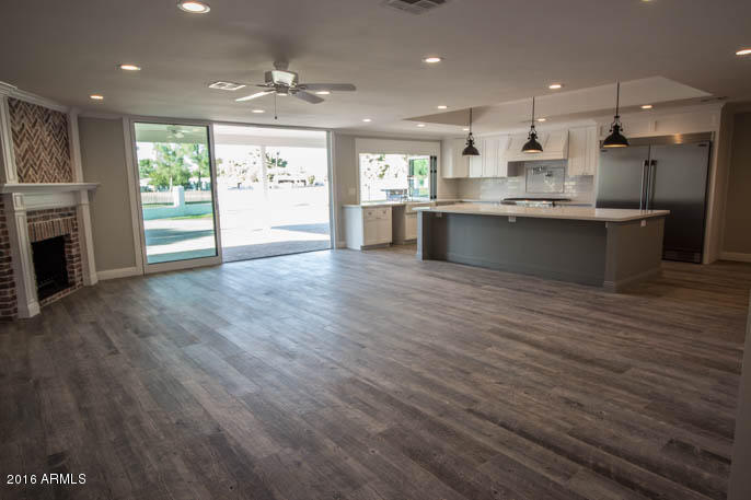42 West Boca Raton Road Phoenix, AZ 85023 - Photo 8 of 33 Great room-kitchen (1 of 1)