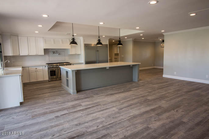 42 West Boca Raton Road Phoenix, AZ 85023 - Photo 10 of 33 Kitchen (1 of 1)