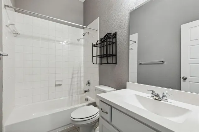 $2,995 | 1305 Swan Trail, Argyle, TX 76226