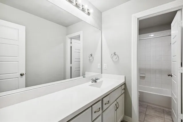 $2,995 | 1305 Swan Trail, Argyle, TX 76226