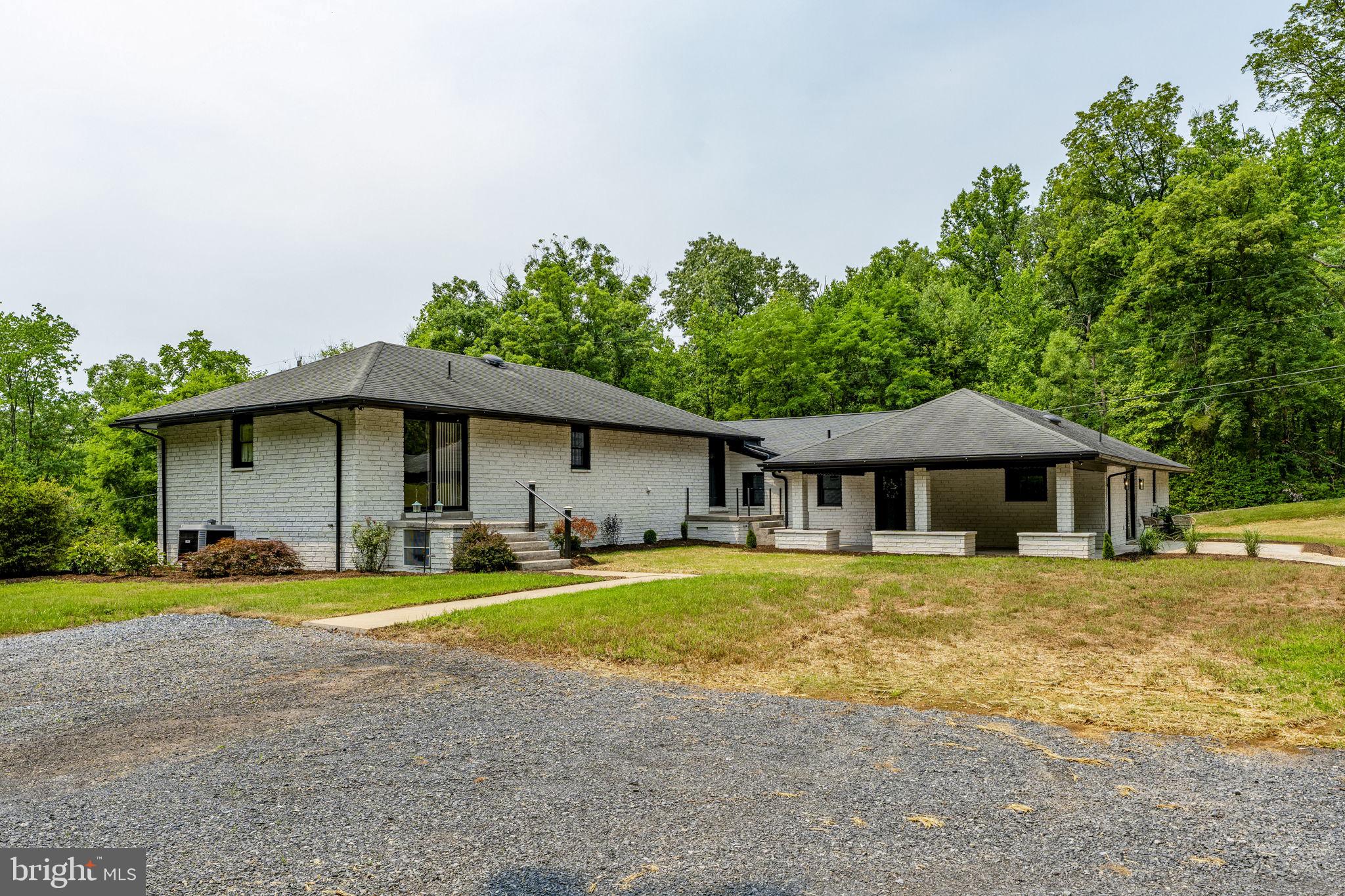 1265 L Swamp Bridge Road Denver, PA 17517 - Photo 2 of 72 Gallery Image 2