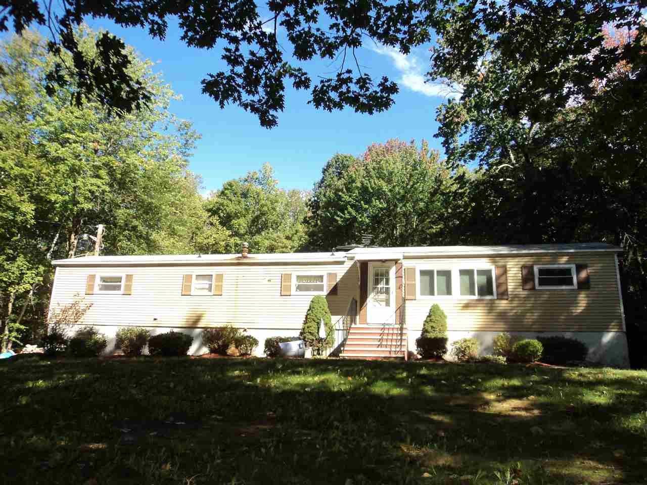19 Hunt Road Kingston, NH 03848 - Photo 1 of 21