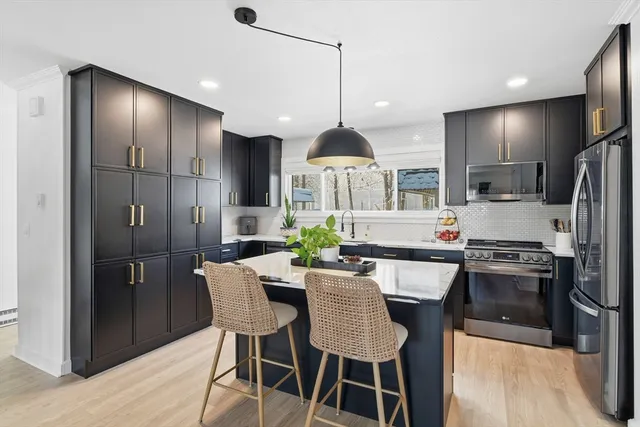 $350,000 | 4 Pebblestone Circle, Unit 4, Suffield, CT 06078