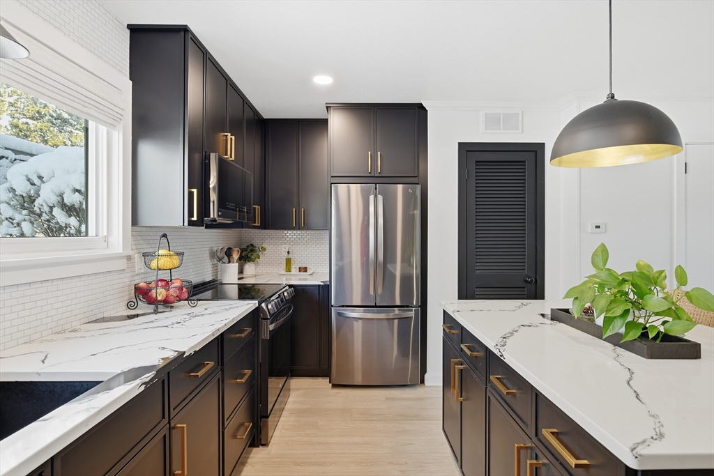 4 Pebblestone Circle, Unit 4 Suffield, CT 06078 - Photo 15 of 38