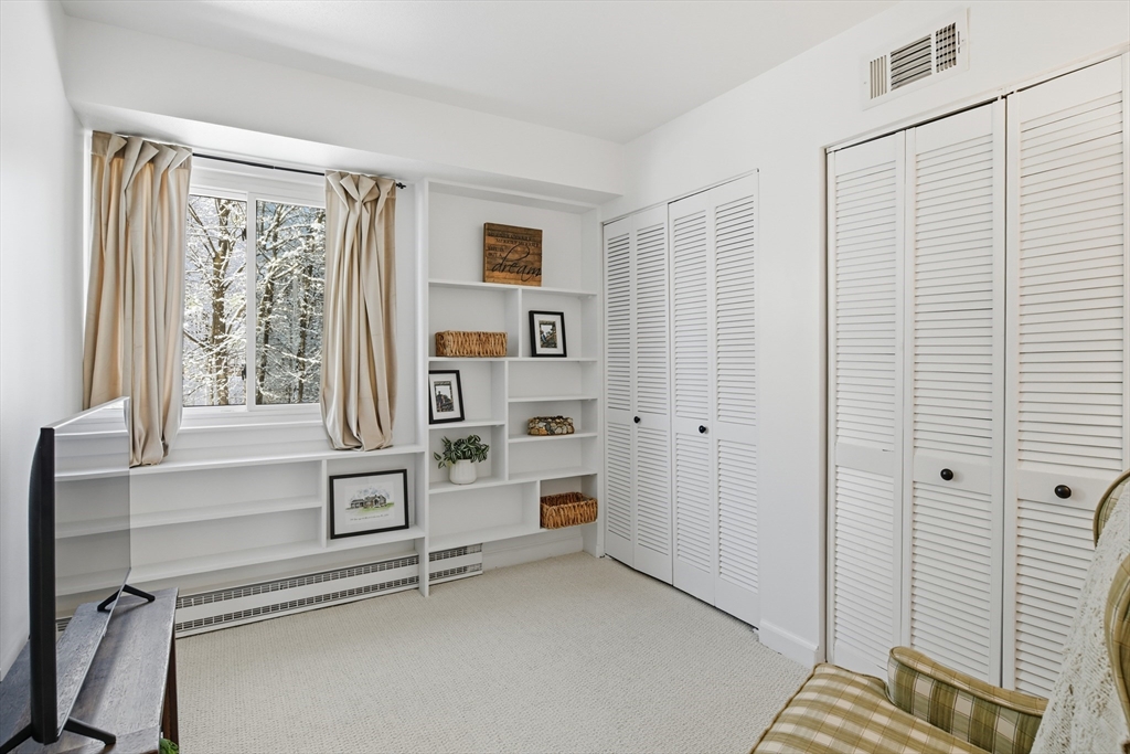 4 Pebblestone Circle, Unit 4 Suffield, CT 06078 - Photo 21 of 38