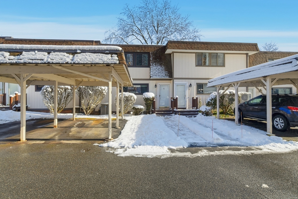 4 Pebblestone Circle, Unit 4 Suffield, CT 06078 - Photo 3 of 38