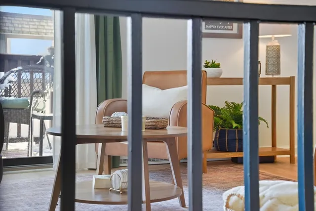 $350,000 | 4 Pebblestone Circle, Unit 4, Suffield, CT 06078