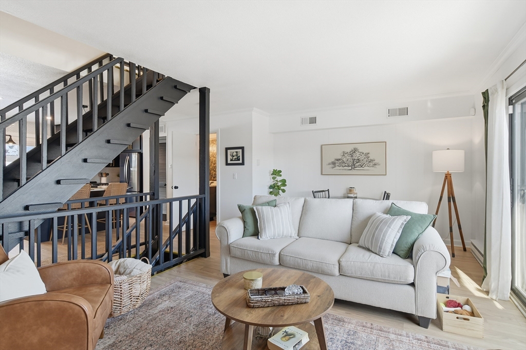 4 Pebblestone Circle, Unit 4 Suffield, CT 06078 - Photo 8 of 38