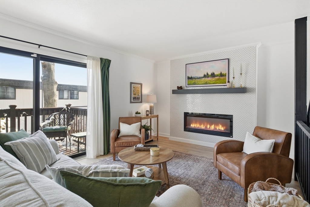 4 Pebblestone Circle, Unit 4 Suffield, CT 06078 - Photo 9 of 38