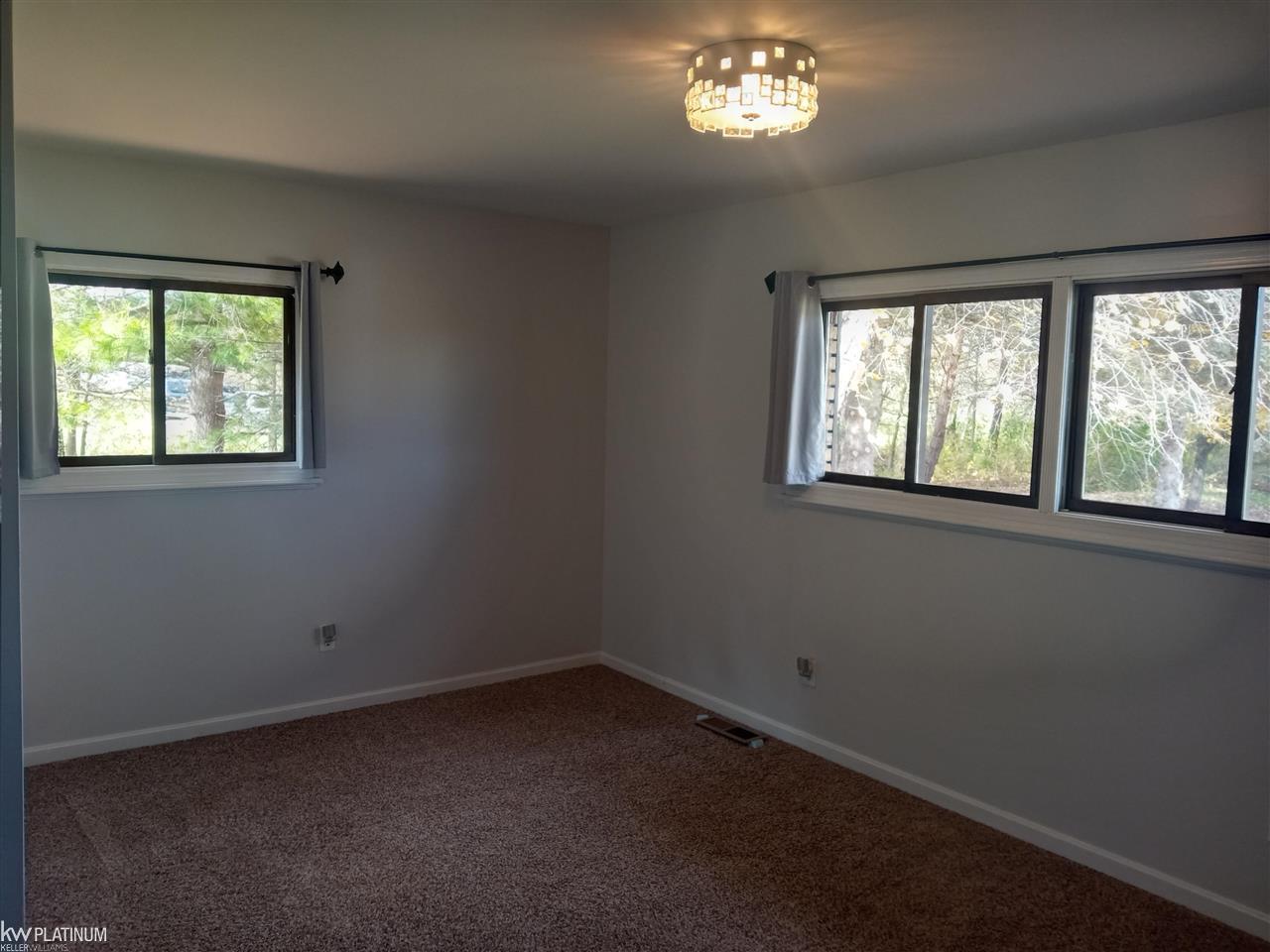 9757 Rynn Road Avoca, MI 48006 - Photo 30 of 66 50059636-30.JPG