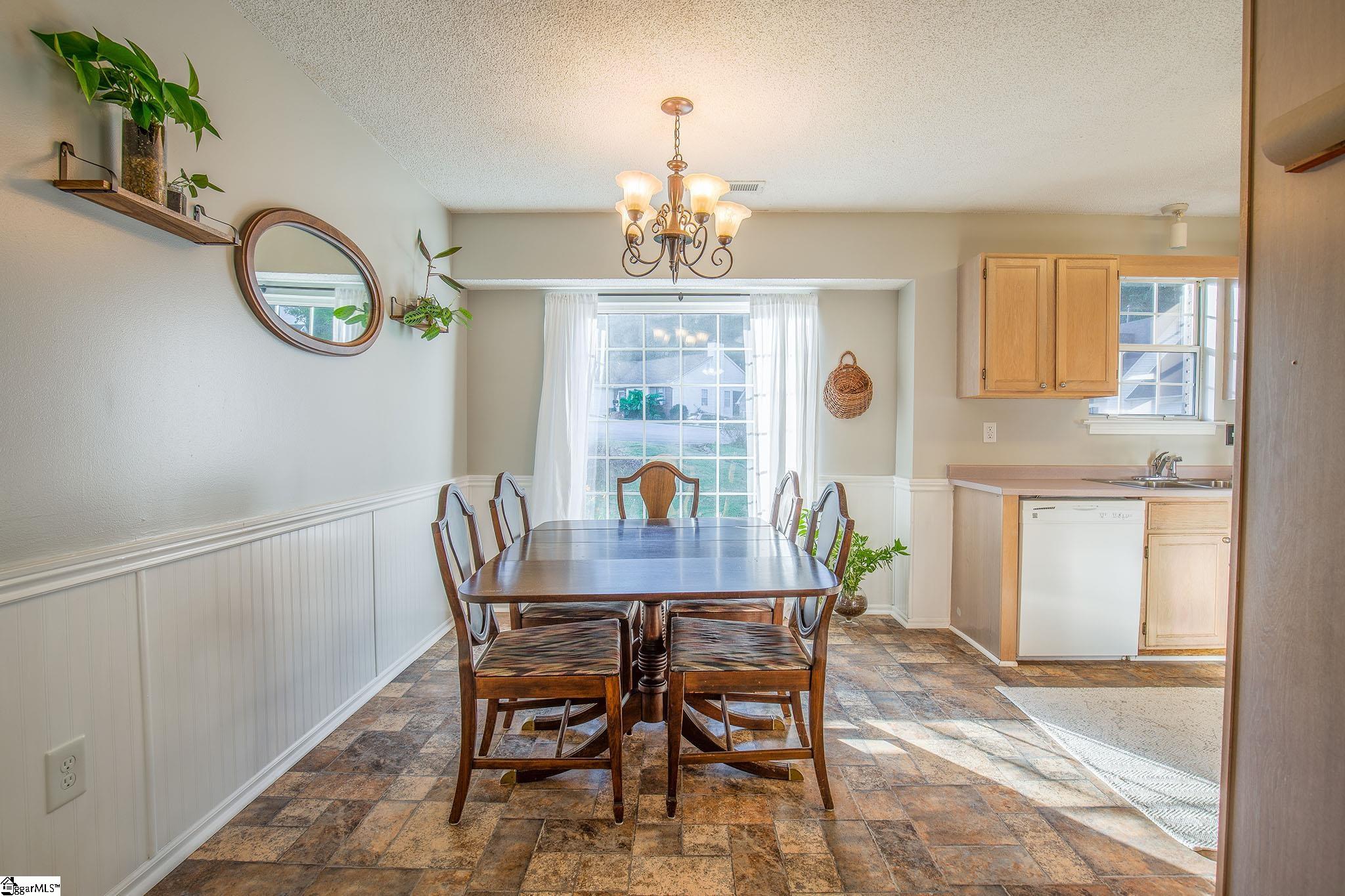 142 West Fall River Way Simpsonville, SC 29680 - Photo 12 of 34 Gallery Image 12