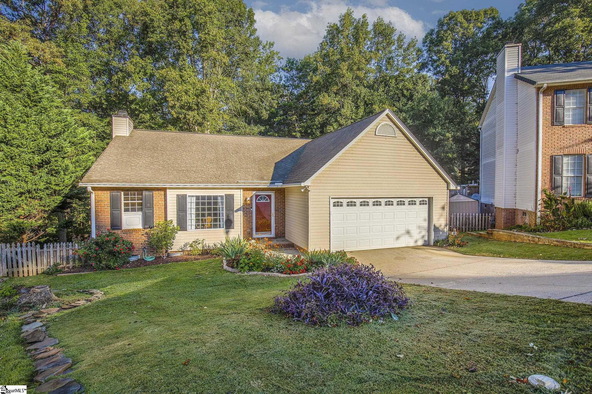 142 West Fall River Way Simpsonville, SC 29680 - Photo 2 of 34 Gallery Image 2