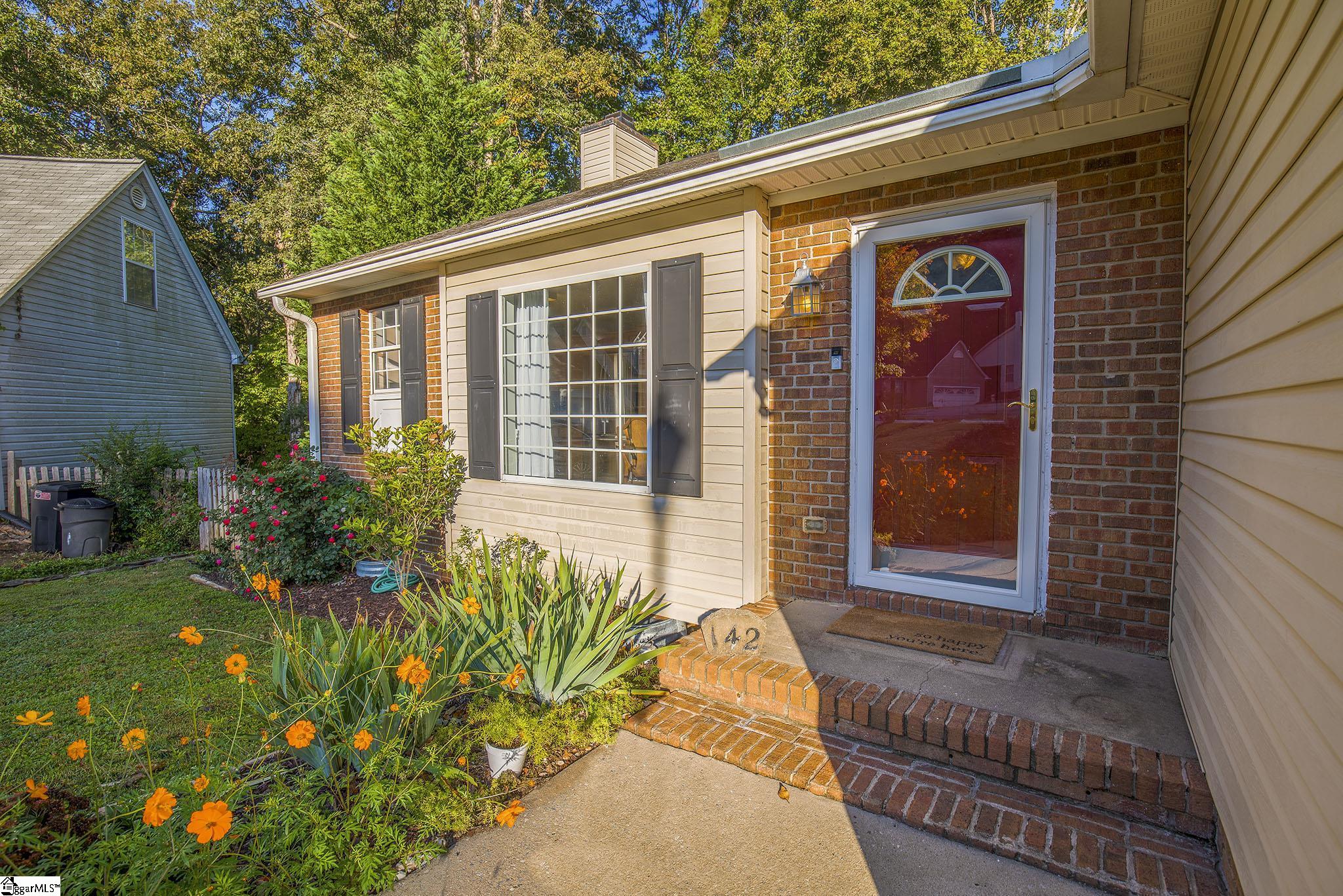 142 West Fall River Way Simpsonville, SC 29680 - Photo 5 of 34 Gallery Image 5