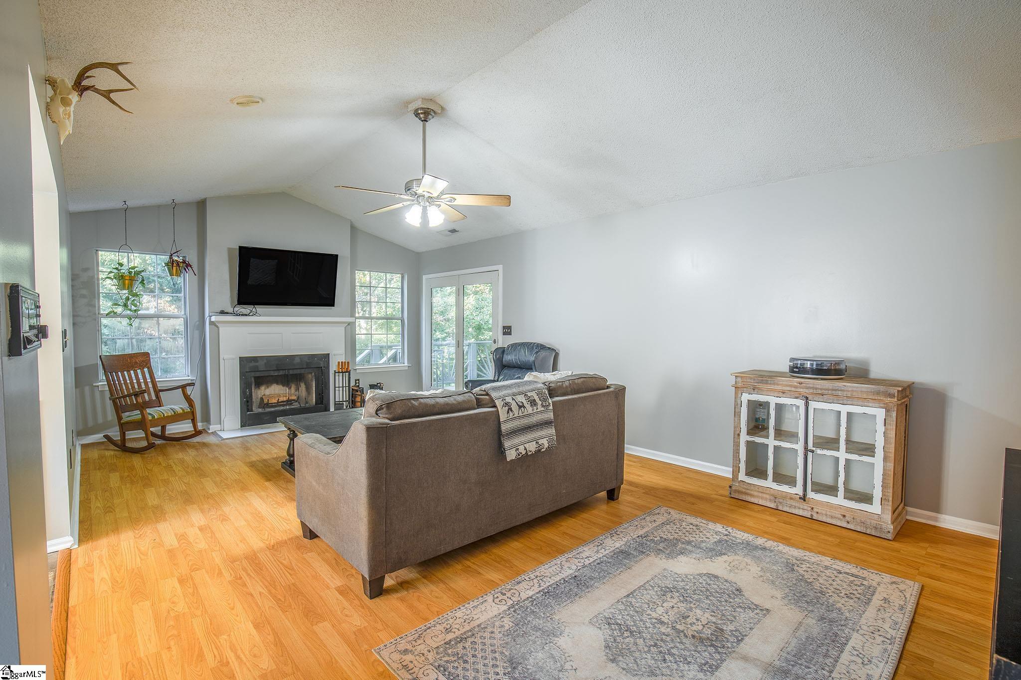 142 West Fall River Way Simpsonville, SC 29680 - Photo 7 of 34 Gallery Image 7