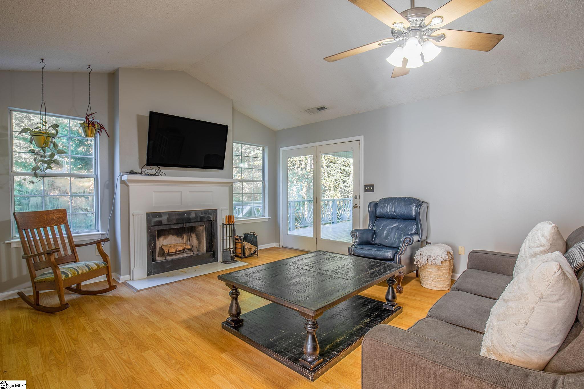 142 West Fall River Way Simpsonville, SC 29680 - Photo 10 of 34 Gallery Image 10