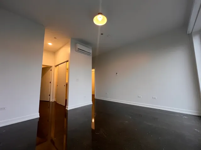 $3,750 | 1131 West Winona Street, Unit 104, Chicago, IL 60640