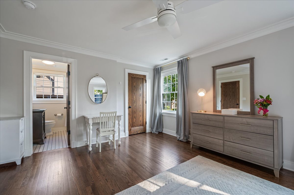 1503 Edgewood Lane Winnetka, IL 60093 - Photo 27 of 46 a living room with wooden floor furniture and a mirror