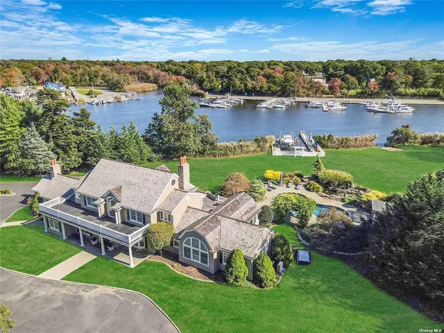 $4,700,000 | 300 Maple Street, Islip, NY 11751