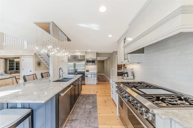 $4,700,000 | 300 Maple Street, Islip, NY 11751