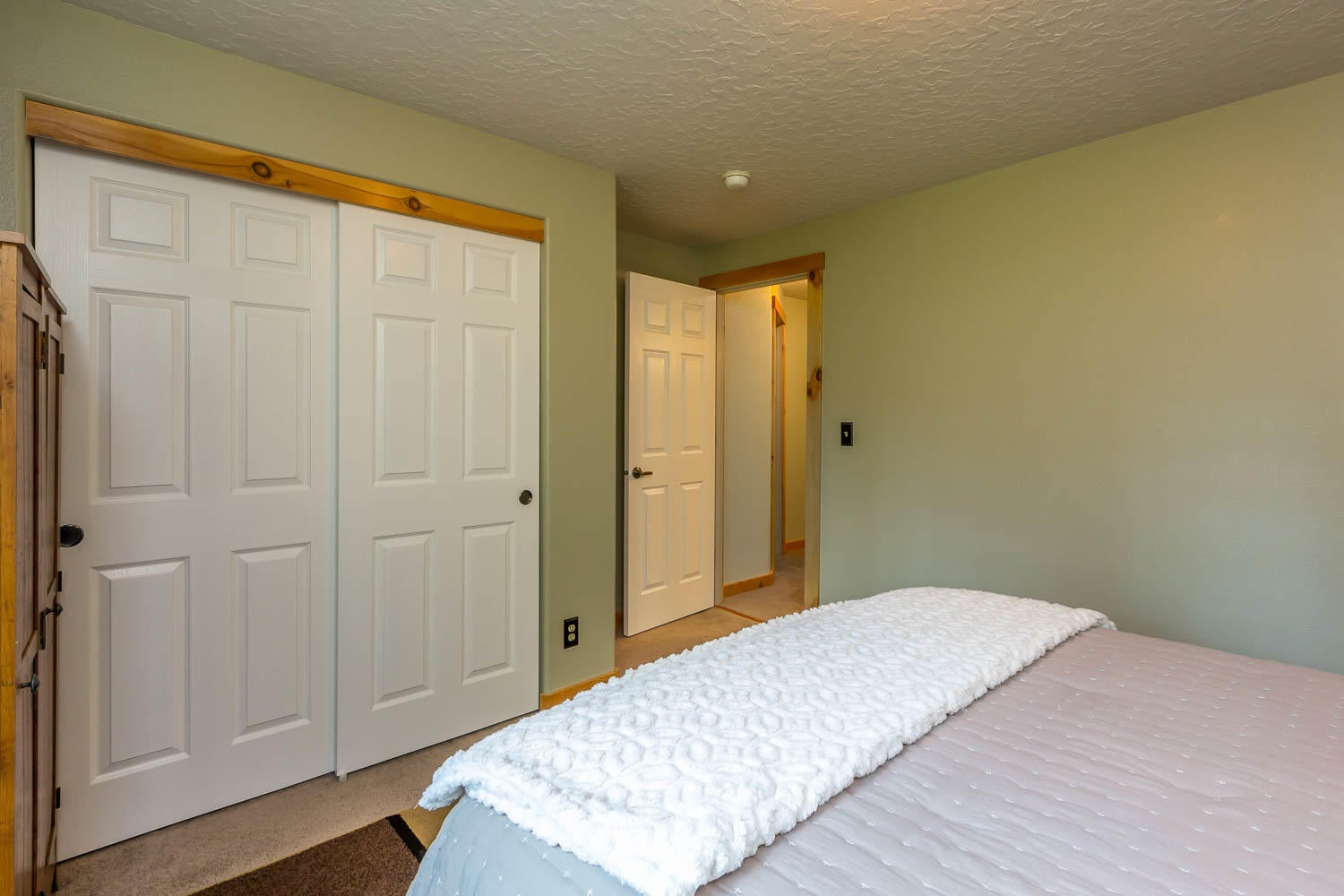 60441 Zuni Road Bend, OR 97702 - Photo 18 of 30 60441-Zuni-Rd-7-29-2021-20
