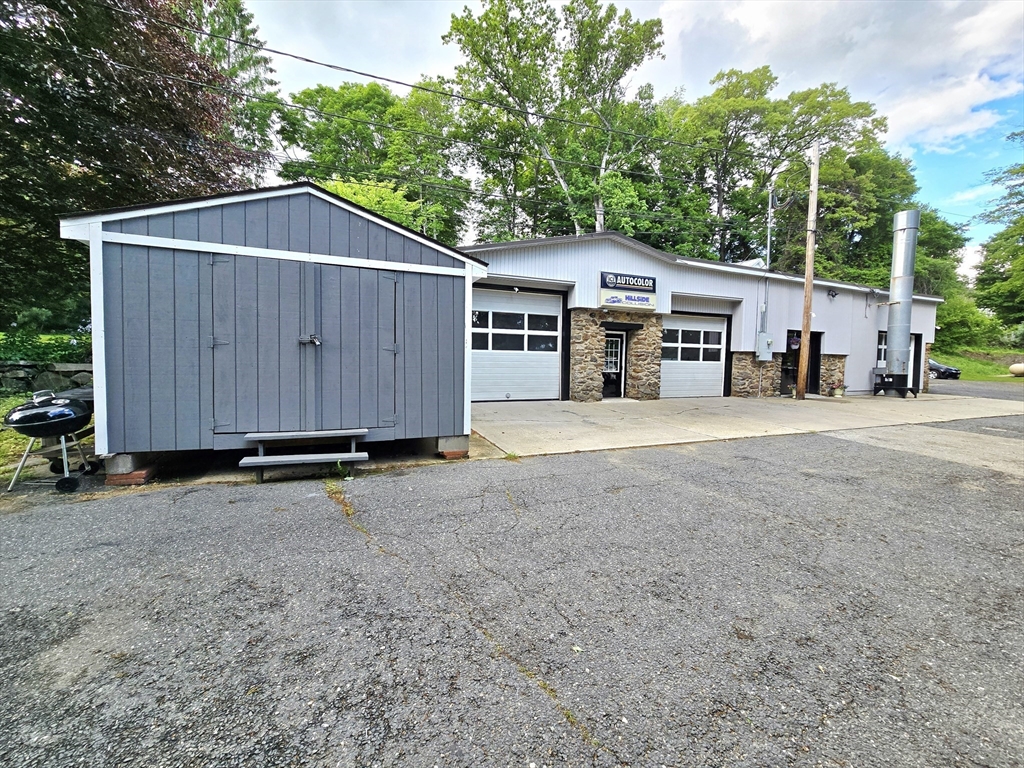 46 1/2 Old Sturbridge Road Southbridge, MA 01550 - Photo 3 of 42