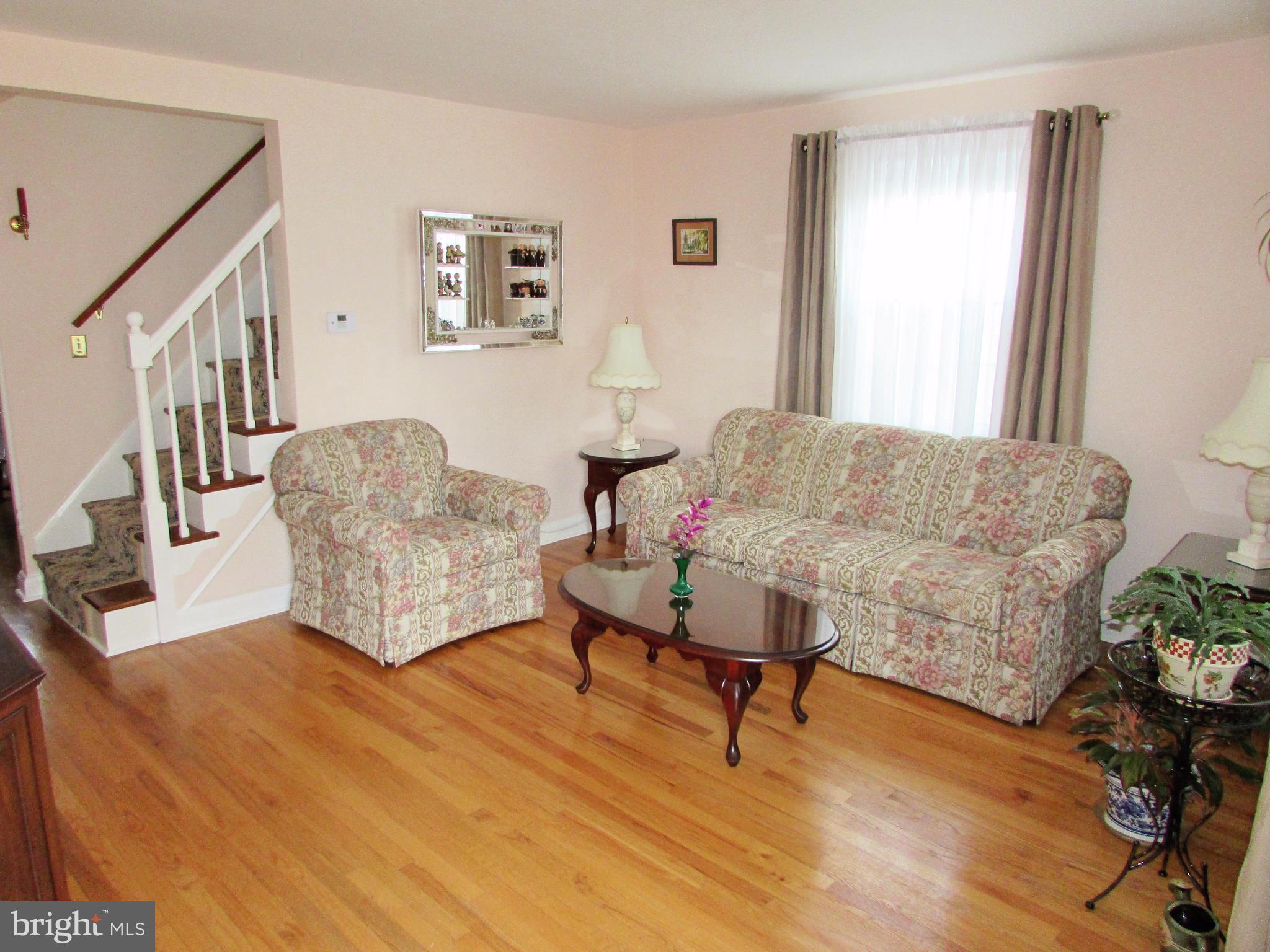 3418 Gaither Road Baltimore, MD 21244 - Photo 2 of 30 Living Room