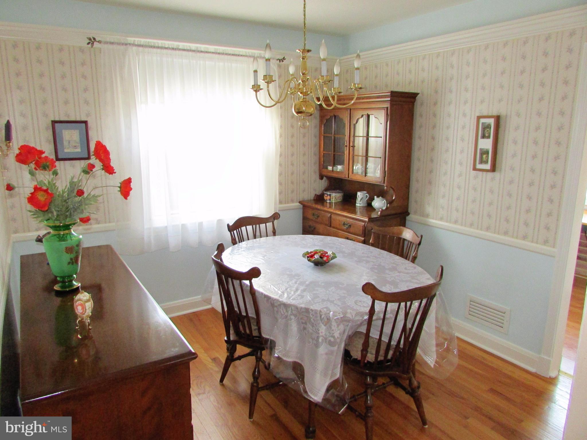 3418 Gaither Road Baltimore, MD 21244 - Photo 4 of 30 Dining Room