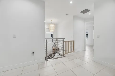 $949,900 | 8272 Northwest 44th Terrace, Doral, FL 33166