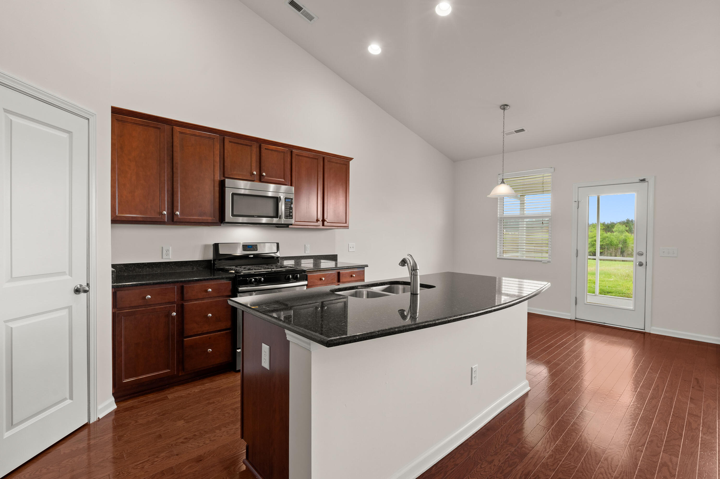 197 Decatur Drive Summerville, SC 29486 - Photo 18 of 39 Eat-In Kitchen