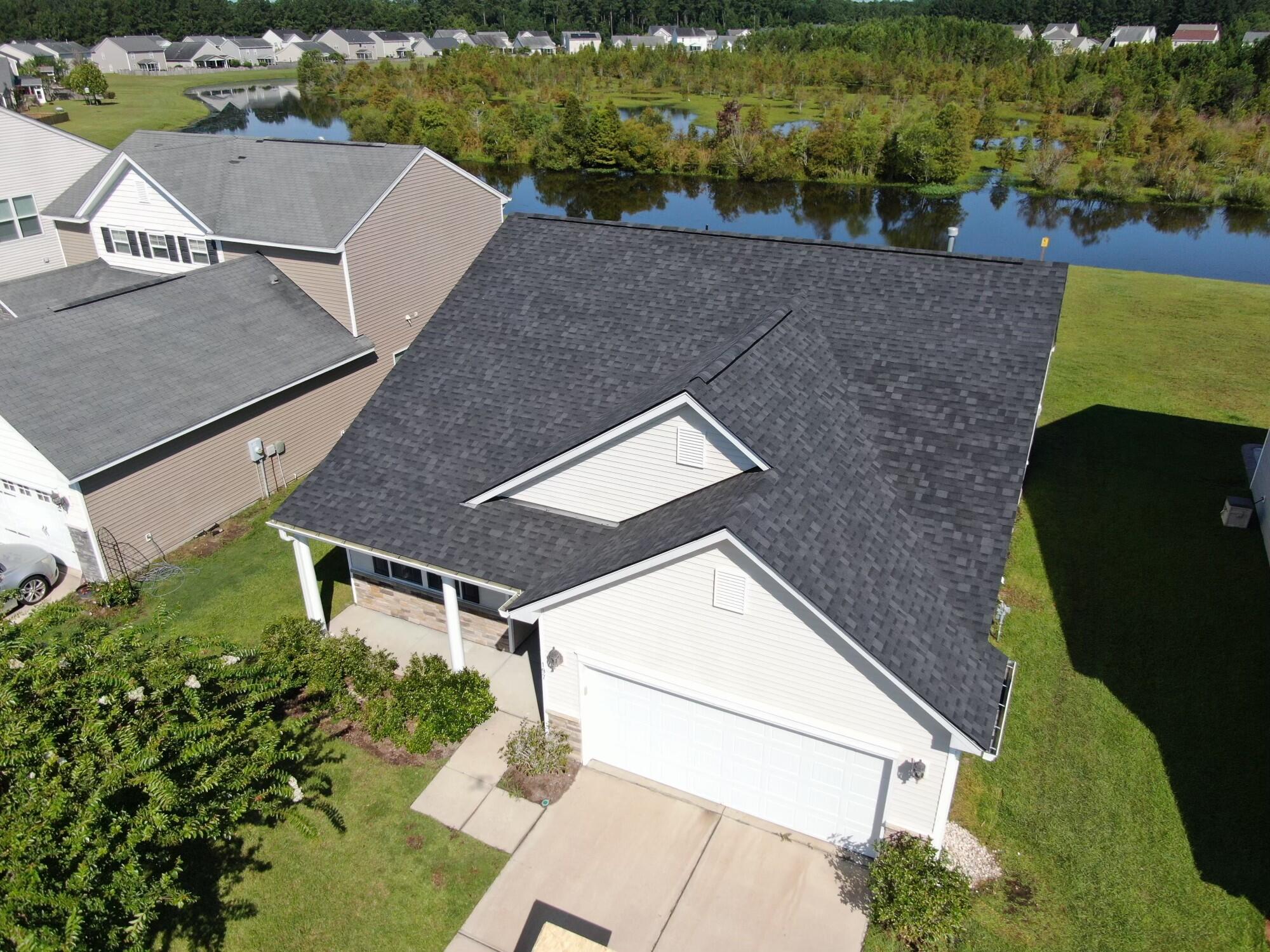 197 Decatur Drive Summerville, SC 29486 - Photo 2 of 39 BRAND NEW 30-YR ROOF!