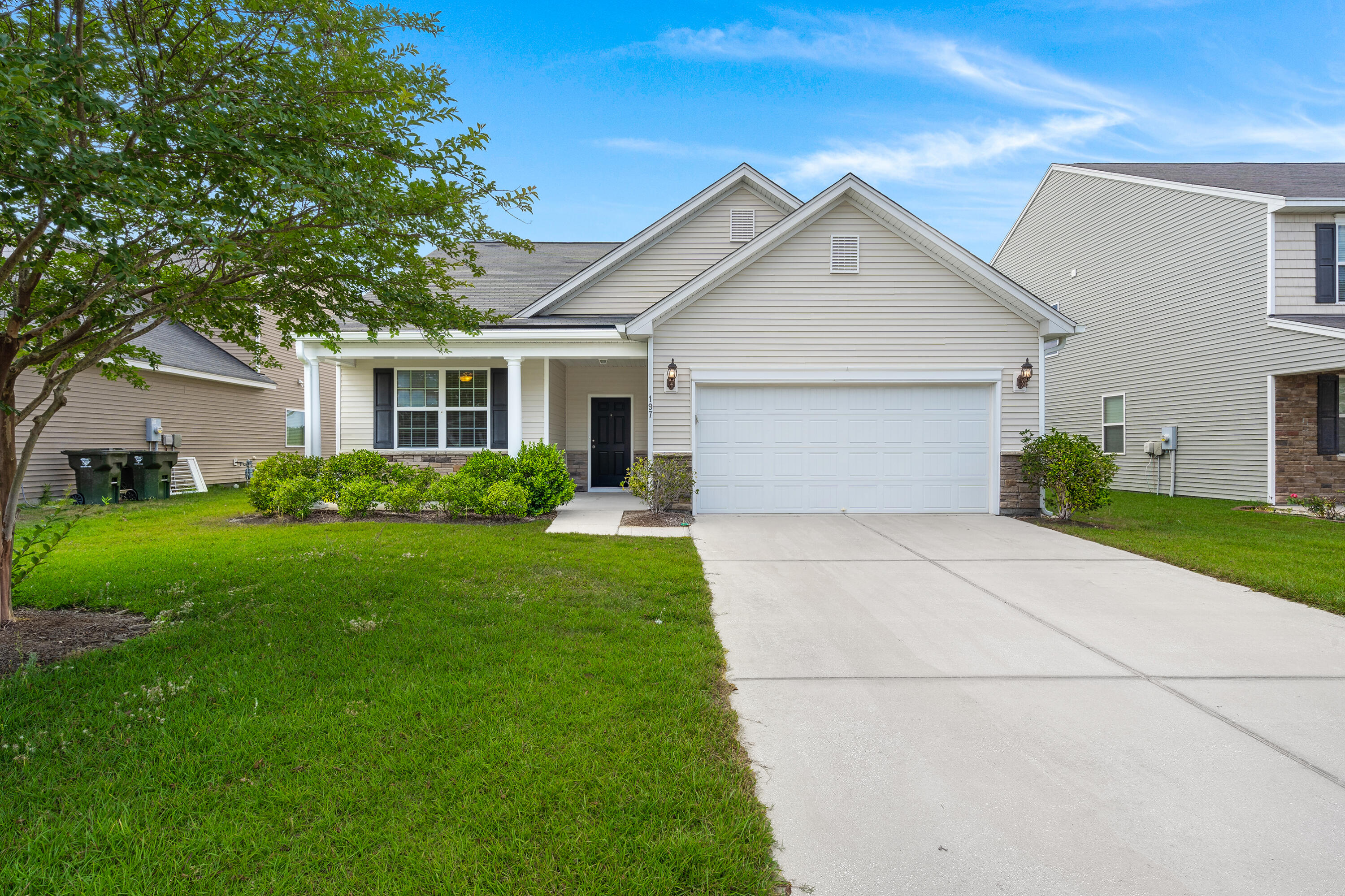 197 Decatur Drive Summerville, SC 29486 - Photo 5 of 39 197 Decatur Dr