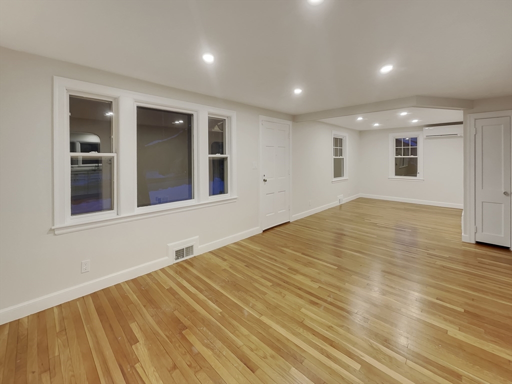29 Hartwell Road Bedford, MA 01730 - Photo 3 of 23 Gallery Image 3