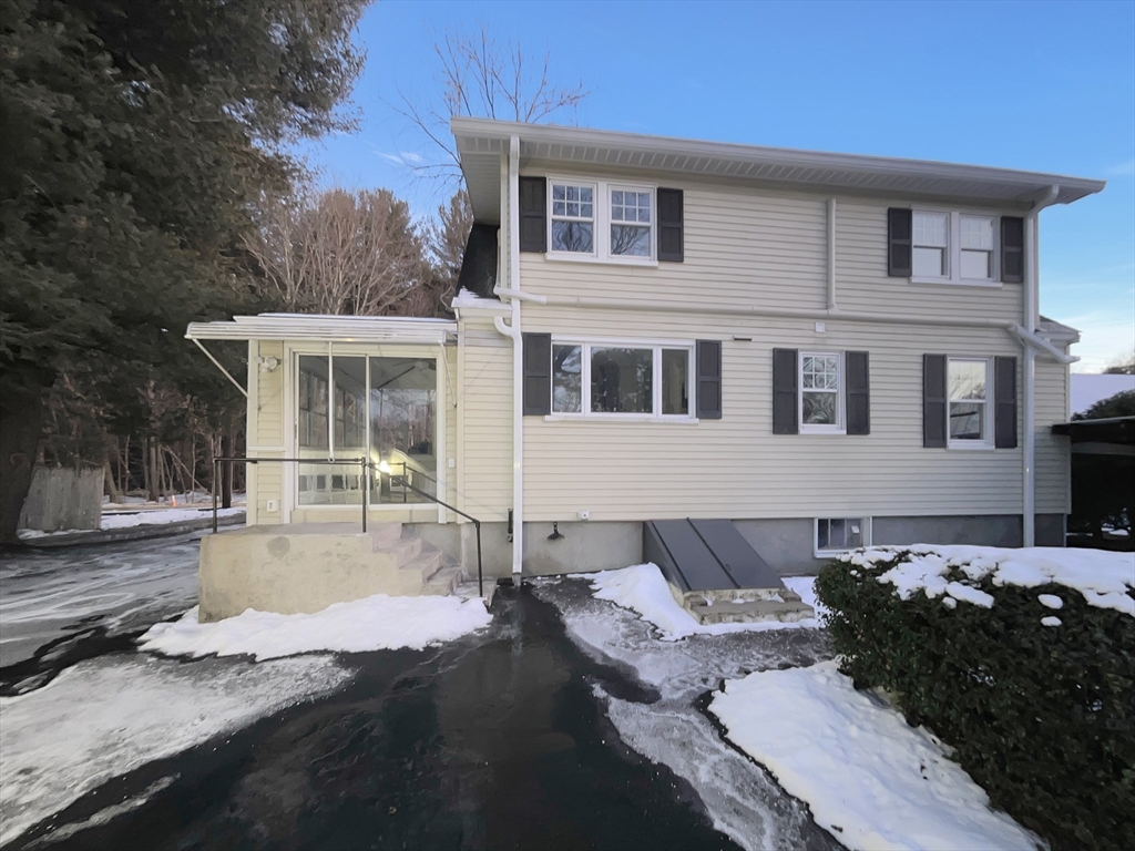 29 Hartwell Road Bedford, MA 01730 - Photo 8 of 23 Gallery Image 8
