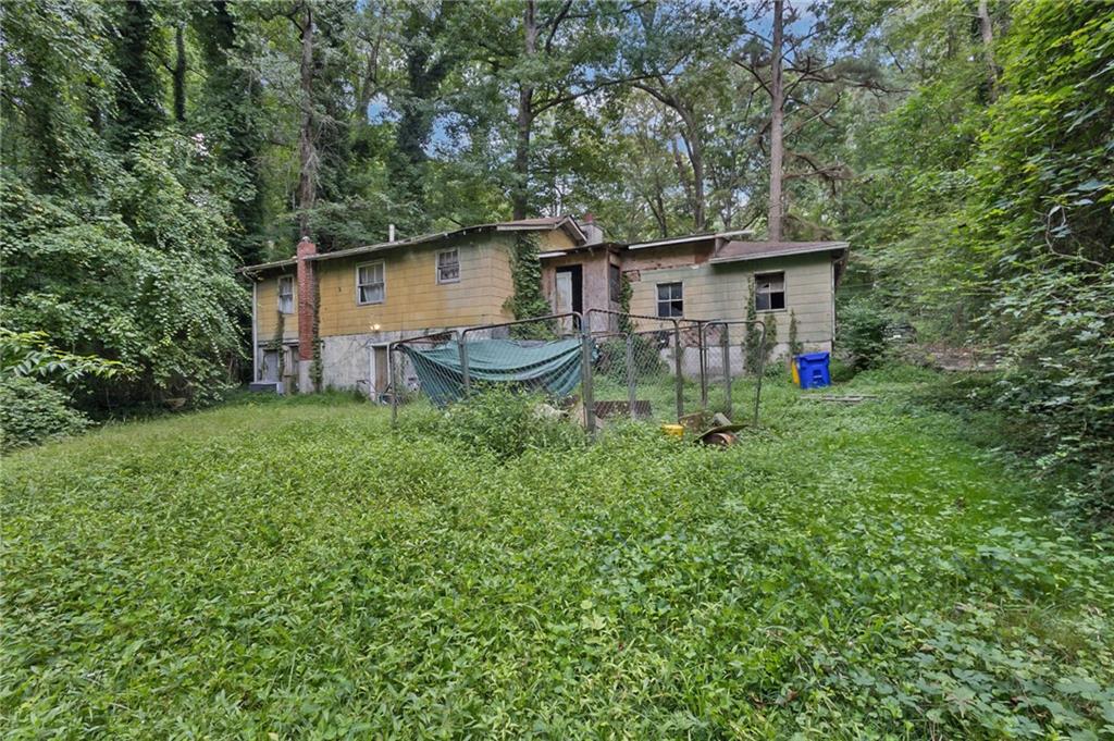241 Harlan Road Southwest Atlanta, GA 30311 - Photo 4 of 32 Gallery Image 4