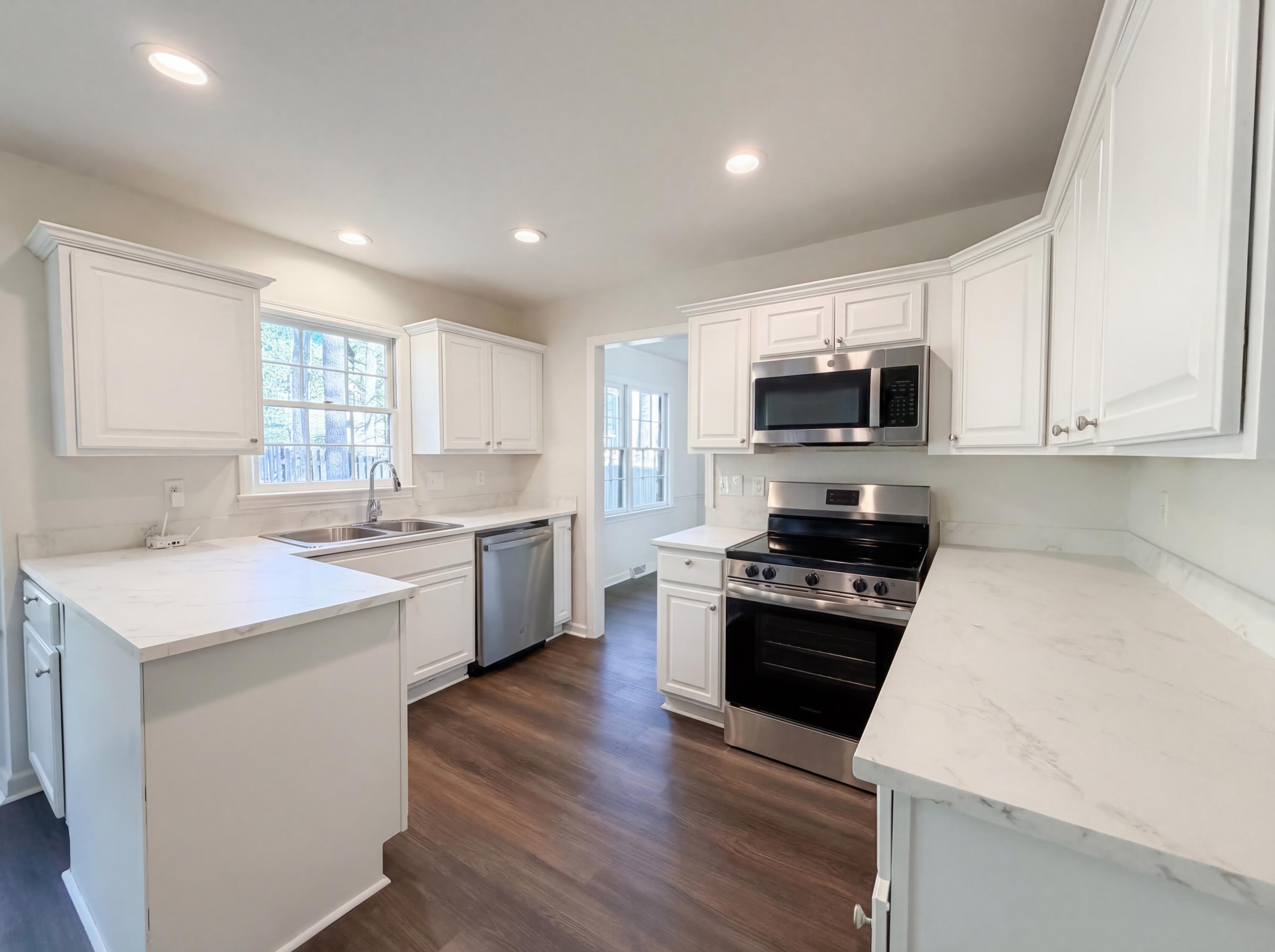 102 Brailsford Road Summerville, SC 29485 - Photo 6 of 21