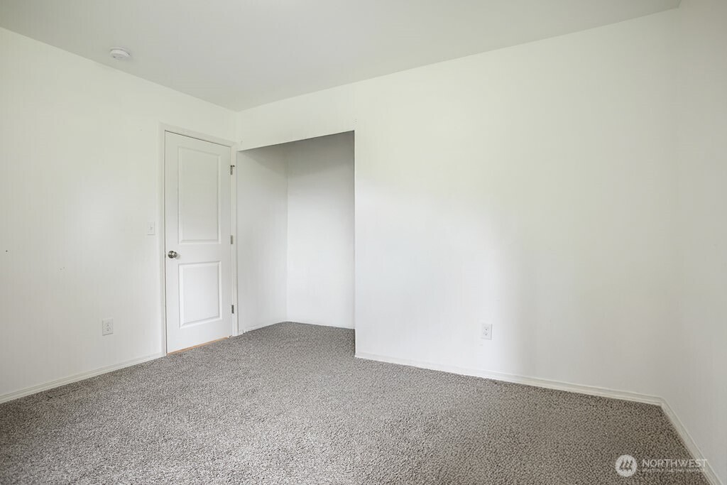 105 Johnson Road South Winlock, WA 98596 - Photo 19 of 32 a view of an empty room