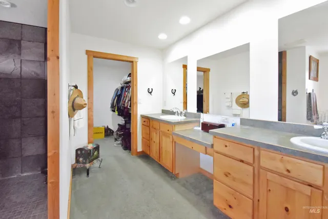 $639,000 | 3059 North 3422nd Street East, Kimberly, ID 83341