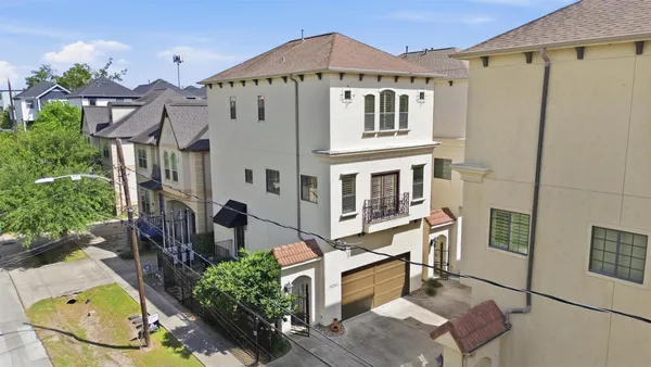 $439,000 | 1426 West 21st Street, Unit A, Houston, TX 77008