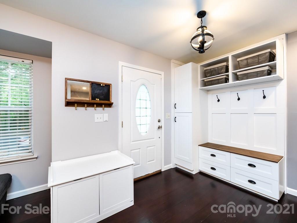 9754 Bailey Road Cornelius, NC 28031 - Photo 3 of 29 Gallery Image 3