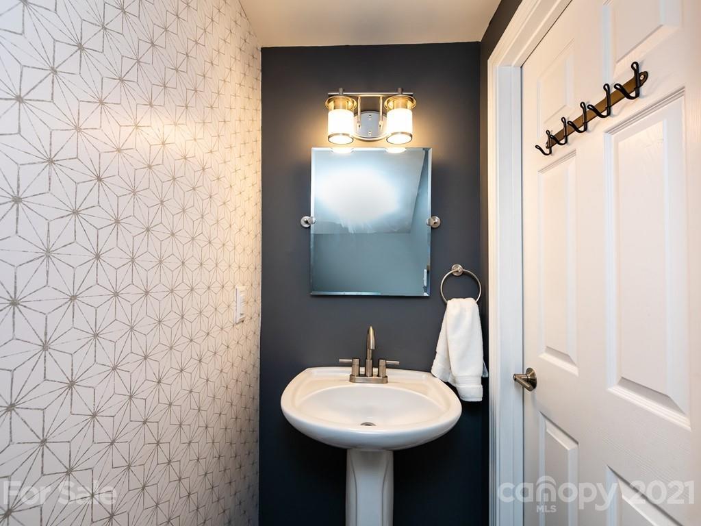 9754 Bailey Road Cornelius, NC 28031 - Photo 7 of 29 Gallery Image 7