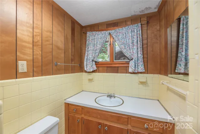 $250,000 | 1701 Old Clyde Road, Clyde, NC 28721