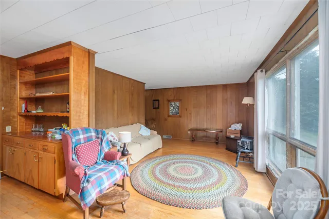 $250,000 | 1701 Old Clyde Road, Clyde, NC 28721